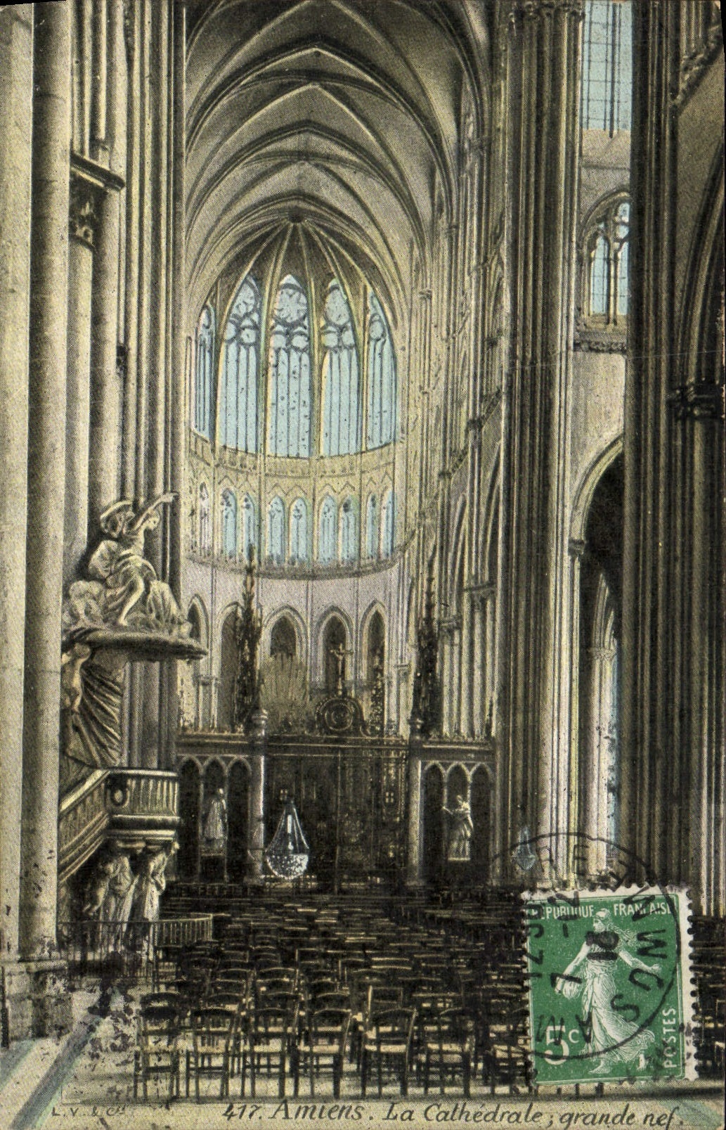 VINTAGE POSTCARD Amiens the Cathedral great nave