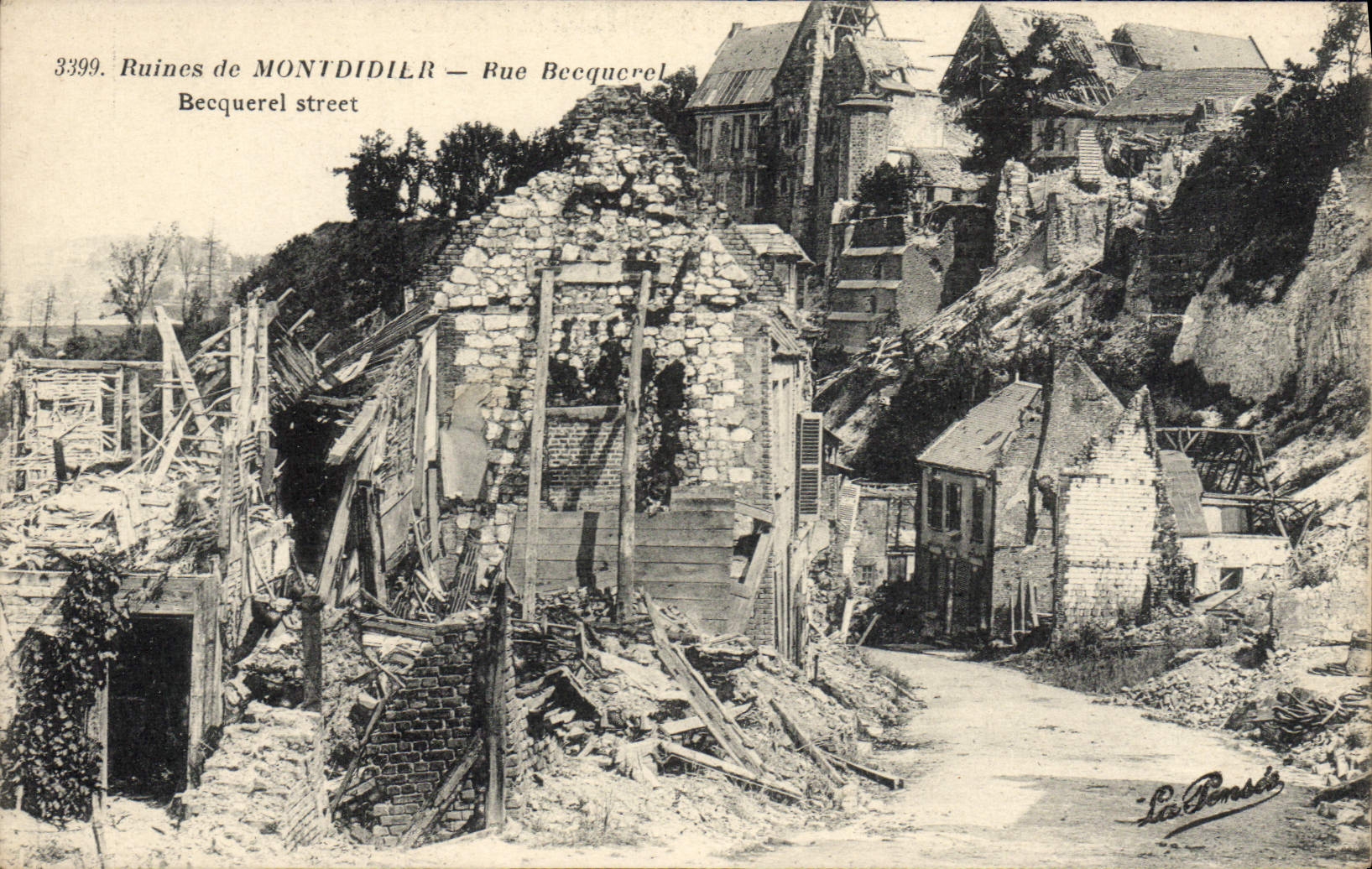 VINTAGE POSTCARD Ruins of Montdidier Street Becquerel Militaria