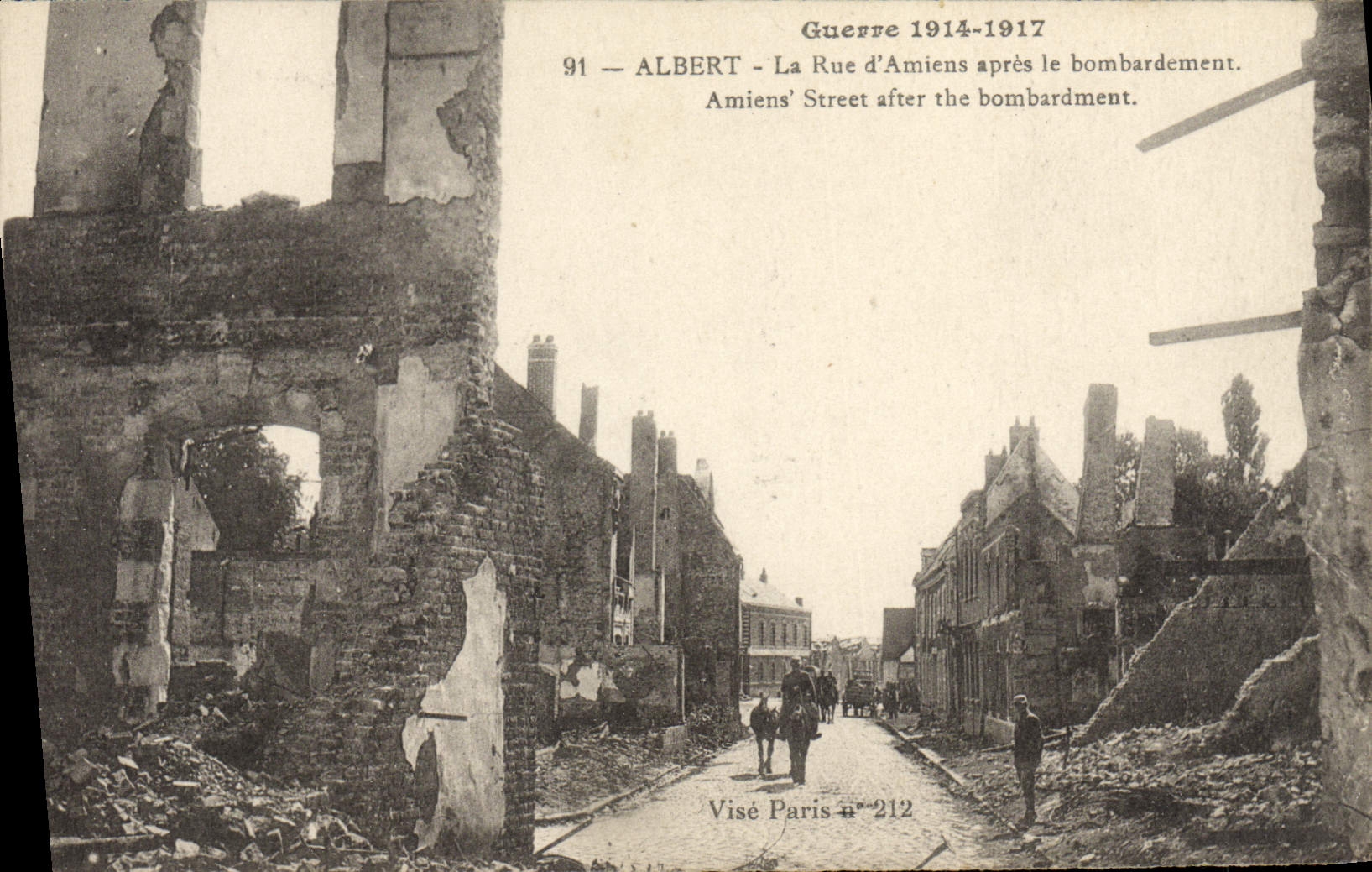 VINTAGE POSTCARD Albert the Street of Amiens After the Militaria Bombardment