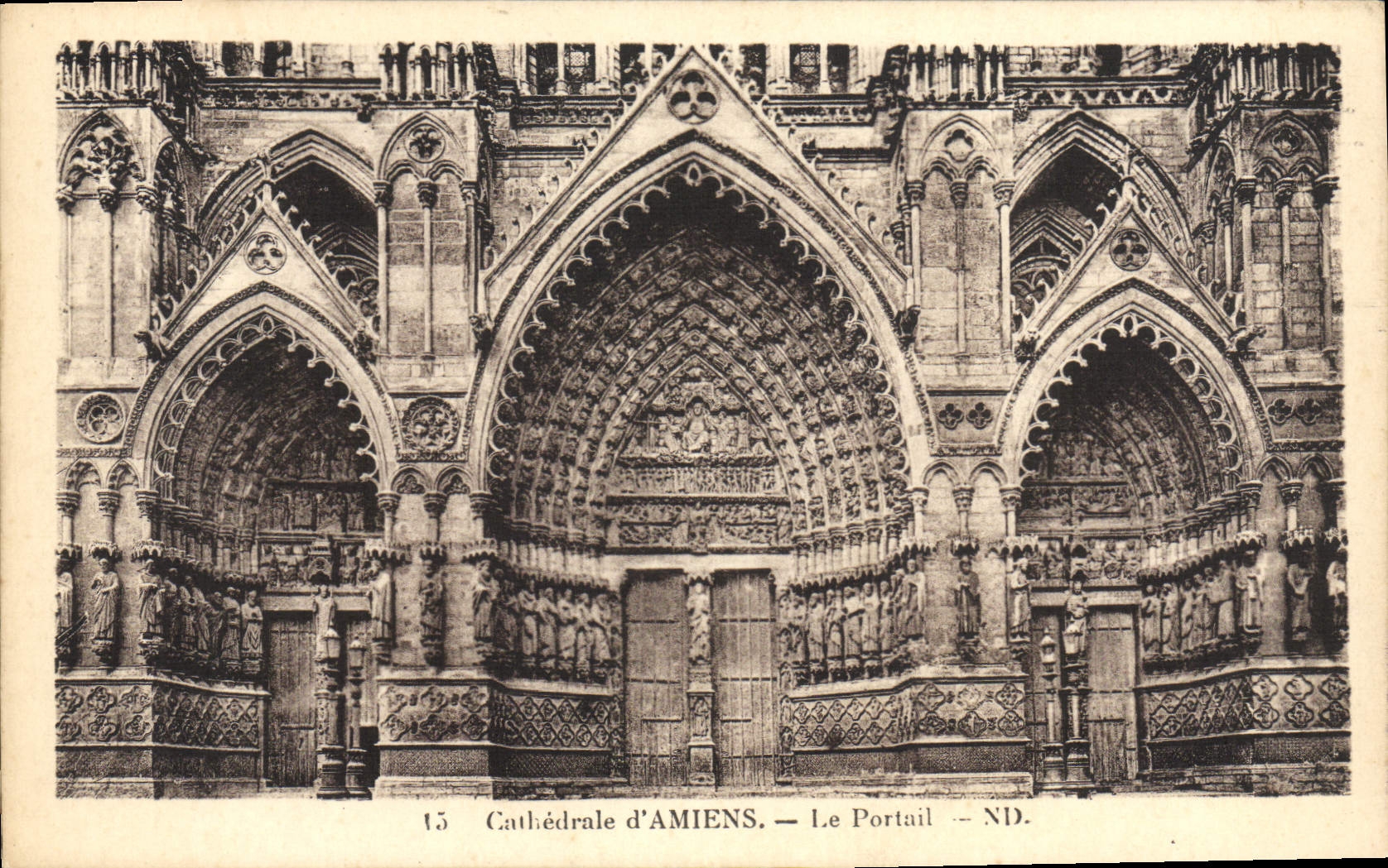 VINTAGE POSTCARD Amiens Cathedral the Gate