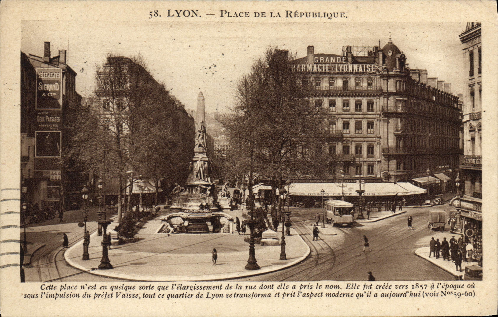 CPA Lyon Place De La Republique