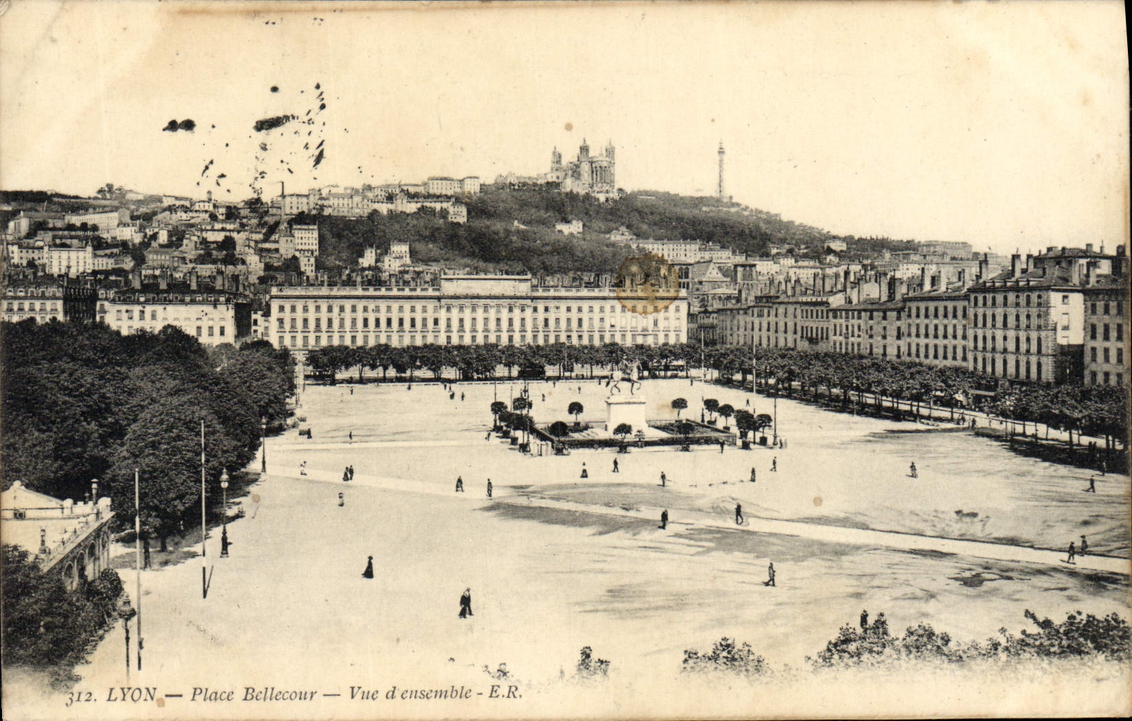 CPA Lyon Place Bellecour Vue d'ensemble