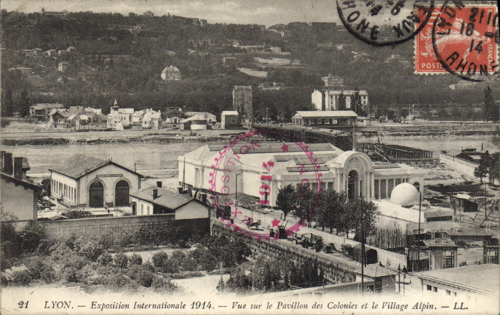 Vista internacional de la exposición 1914 de Lyon de la POSTAL de la VENDIMIA en la casa de las colonias y de la aldea alpestre
