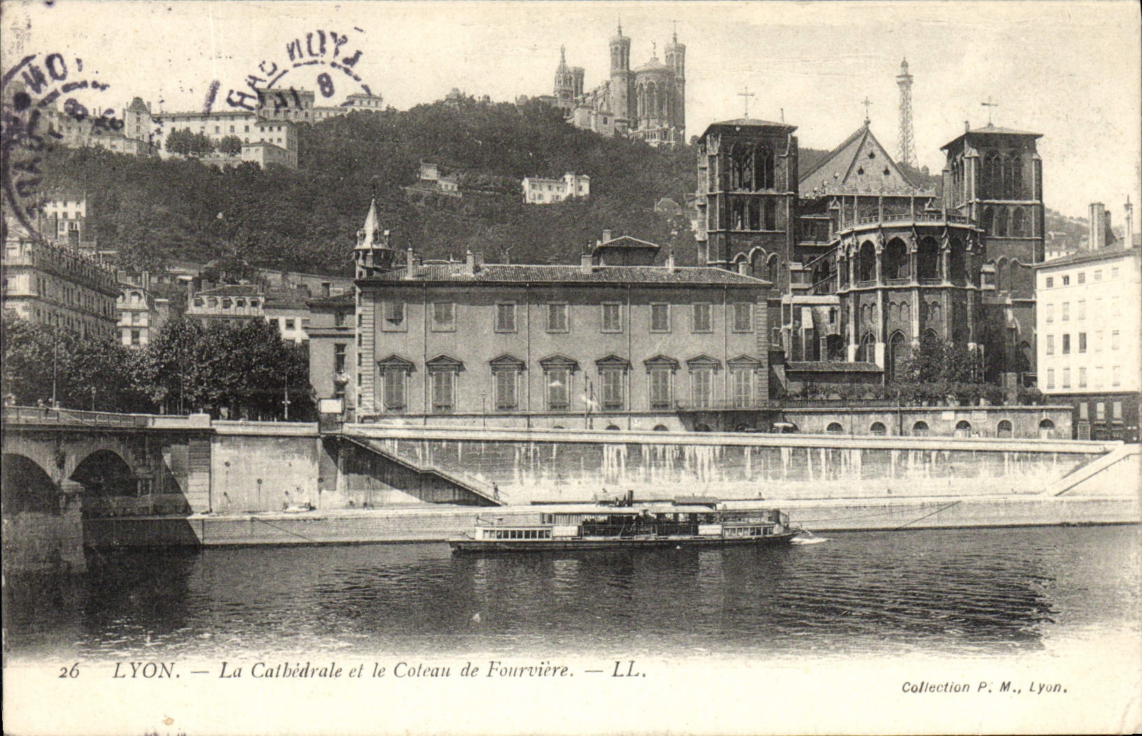 CPA Lyon La Cathedrale et le Coteau de Fourviere