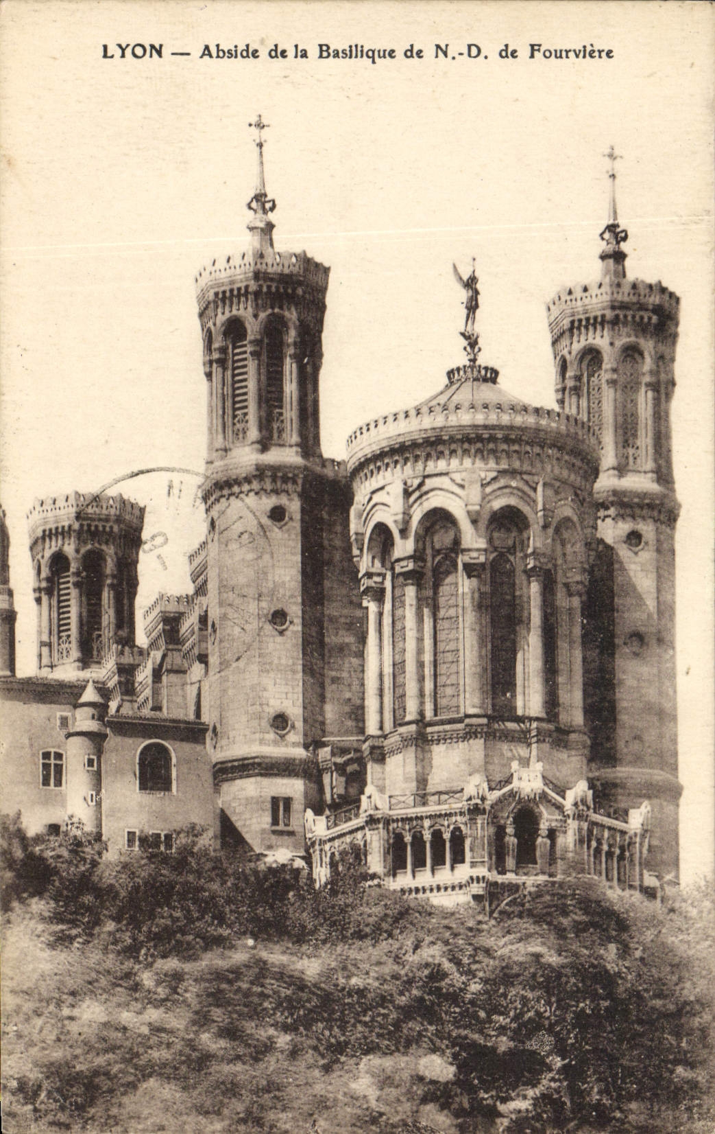 CPA Lyon Abside de la basilique de ND de Fourviere
