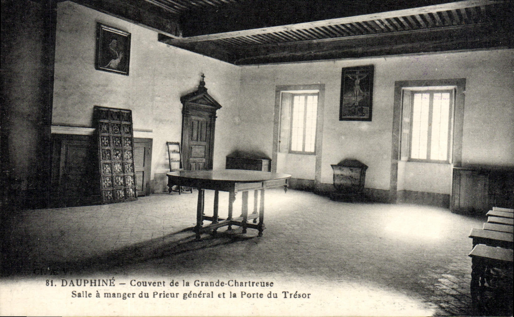 Comedor chartreuse grande de la cría de la POSTAL de la VENDIMIA del anterior general y la puerta del Hacienda