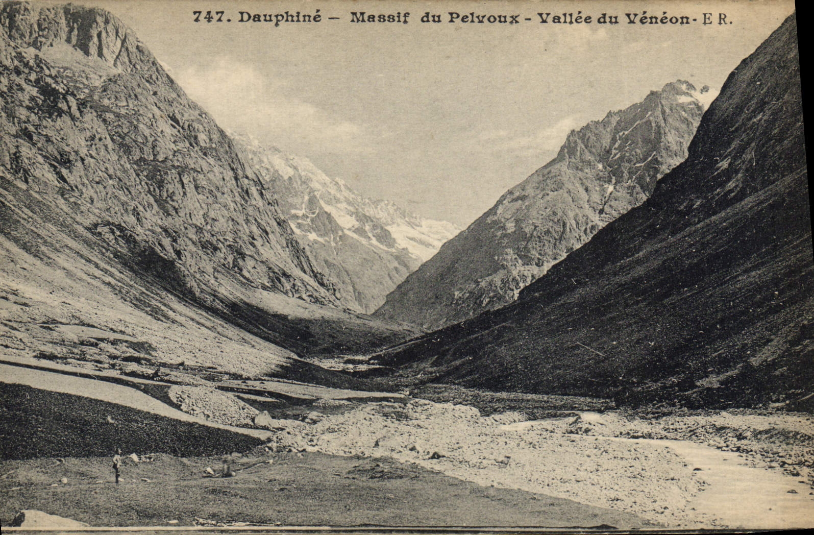 VINTAGE POSTCARD Dauphine Solid mass of Pelvoux Valley of Veneon