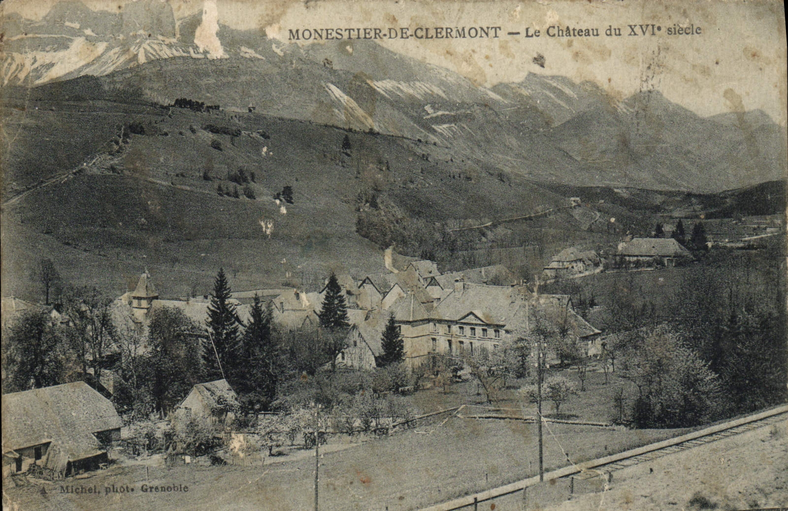 VINTAGE POSTCARD Monestier De Clermont the Castle of 16th