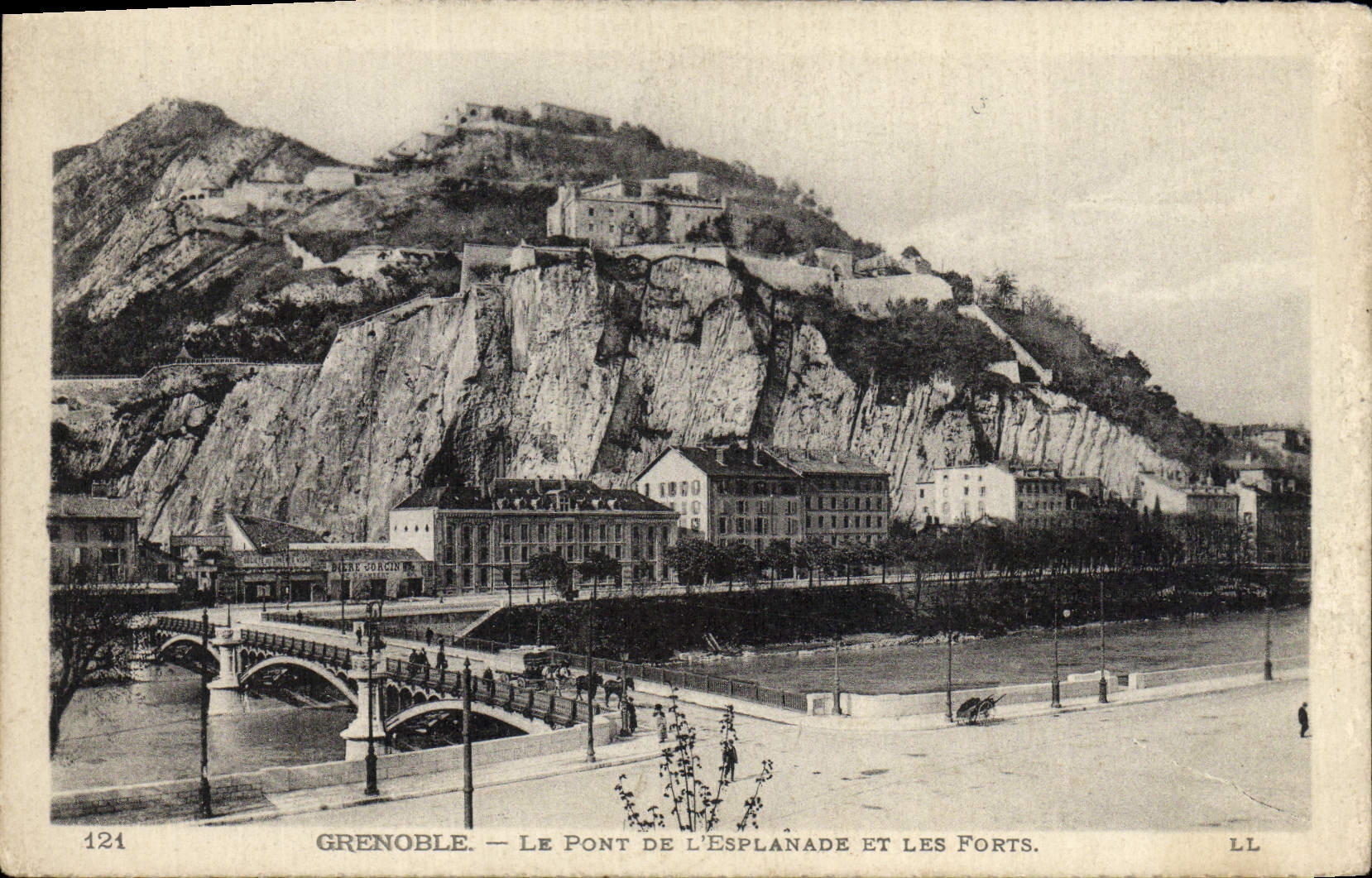 CPA Grenoble Le Pont De L'Esplanade Et Les Forts