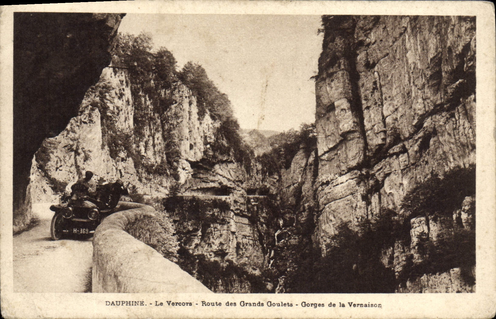 Camino de Dauphine Vercors de la POSTAL de la VENDIMIA de la gran catarata estrecha de las piezas de Vernaison