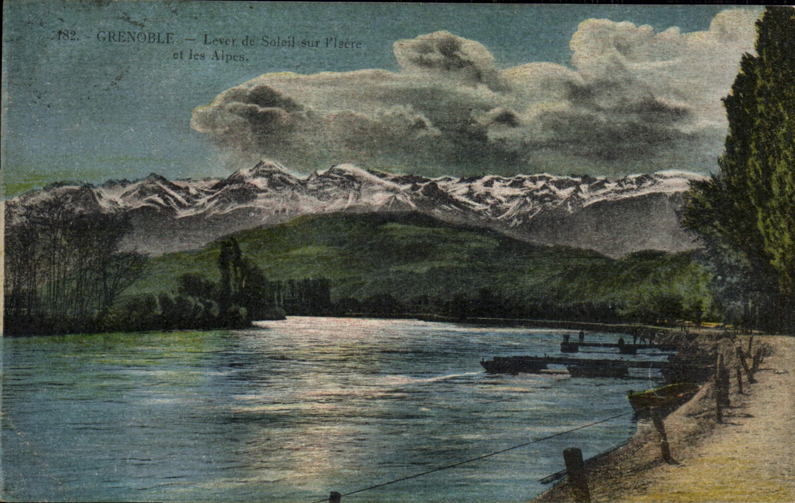 Salida del sol de Grenoble de la POSTAL de la VENDIMIA en Isere y las montan@as