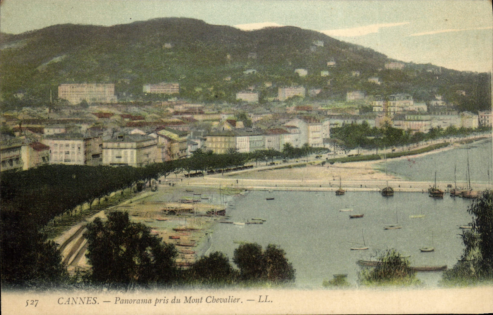 CPA Cannes Panorama Pris du Mont Chevalier