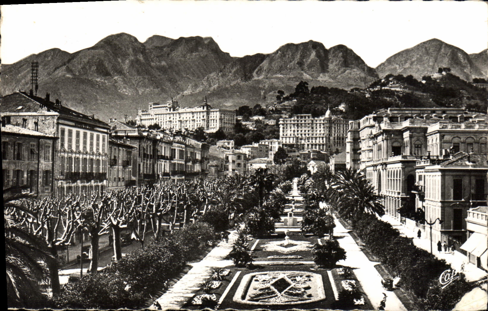 POSTAL MODERNA Menton el jardín público y los hoteles