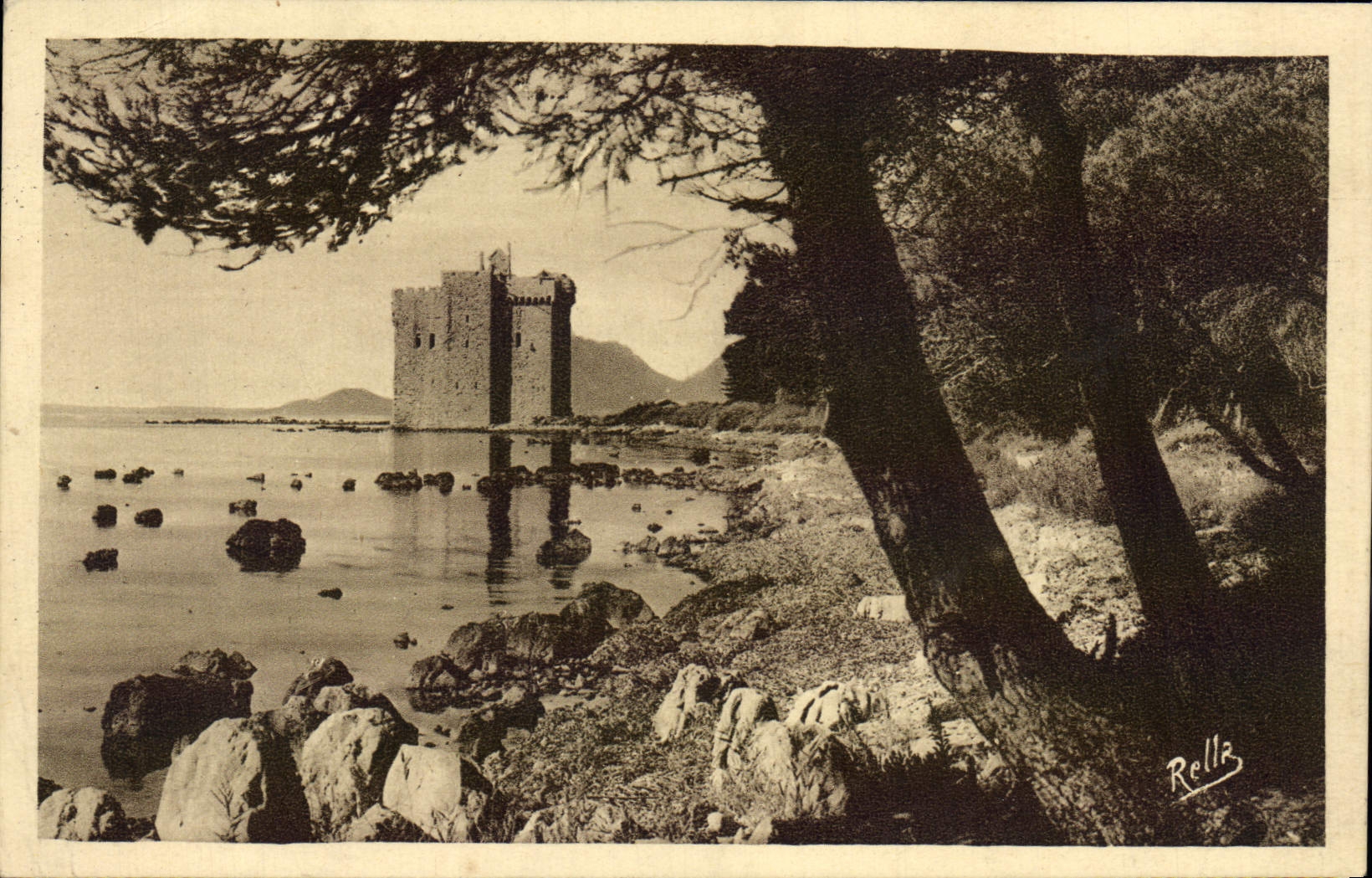 VINTAGE POSTCARD Cannes Iles of Lerins Saint Honorat the old monastery strengthens