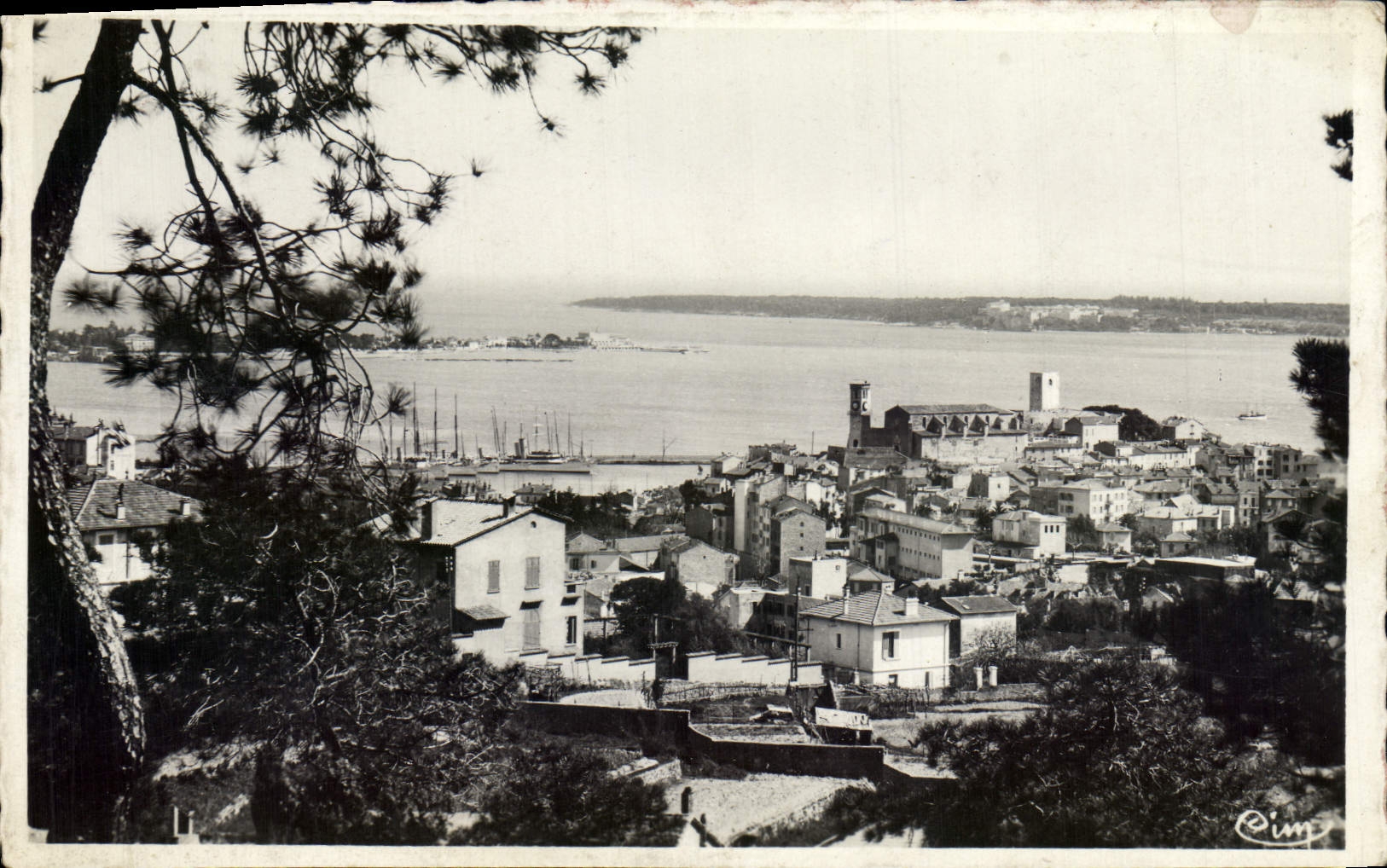 MODERN CARD Cannes Seen On the Mount Knight