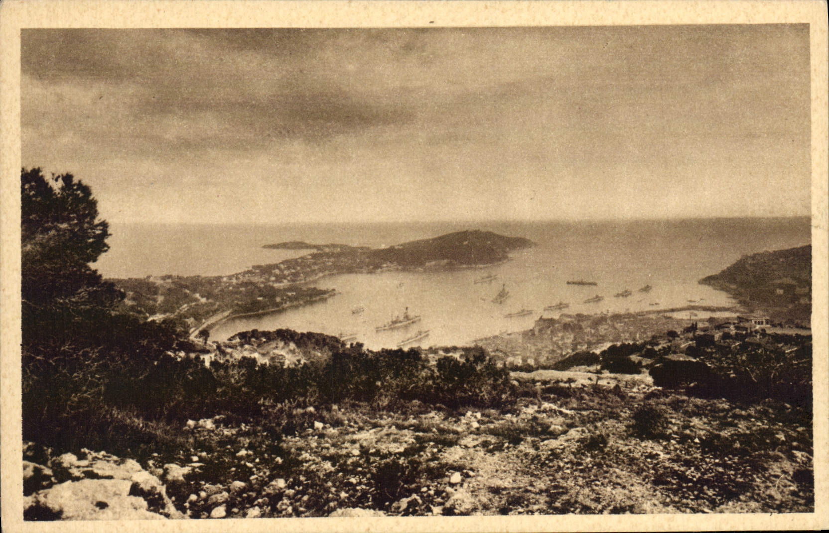 VINTAGE POSTCARD the Squadron in Roads of Villefranche