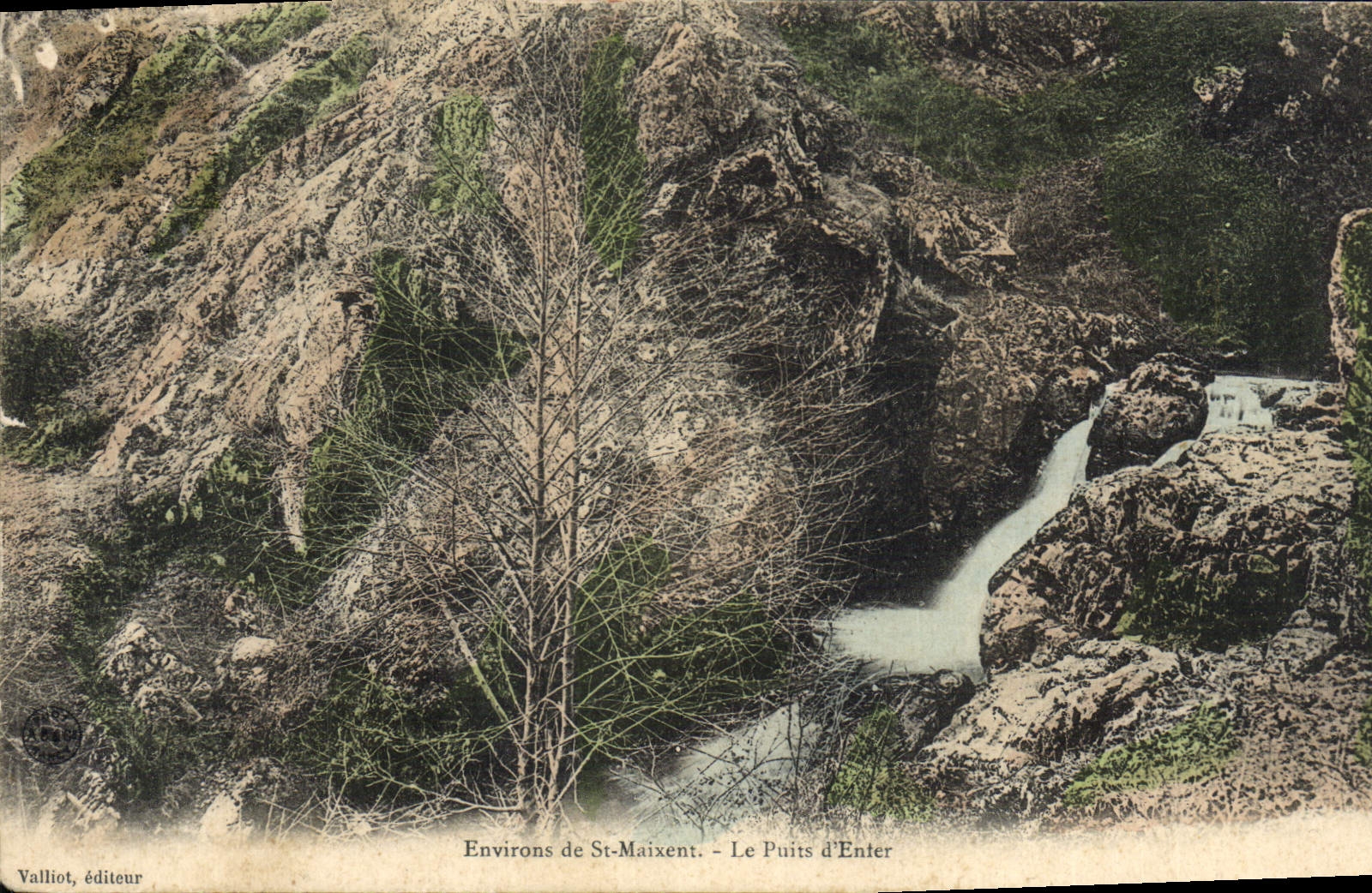 VINTAGE POSTCARD Surroundings of St Maixent the well of hell