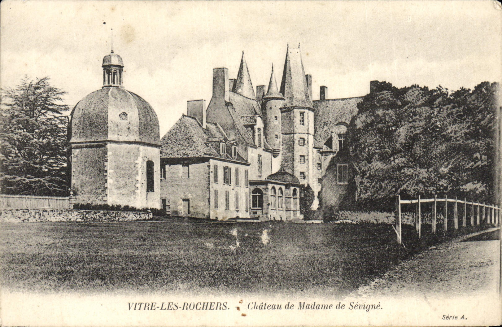 VINTAGE POSTCARD Pane the Rocks Castle of Madam de Sevrgne