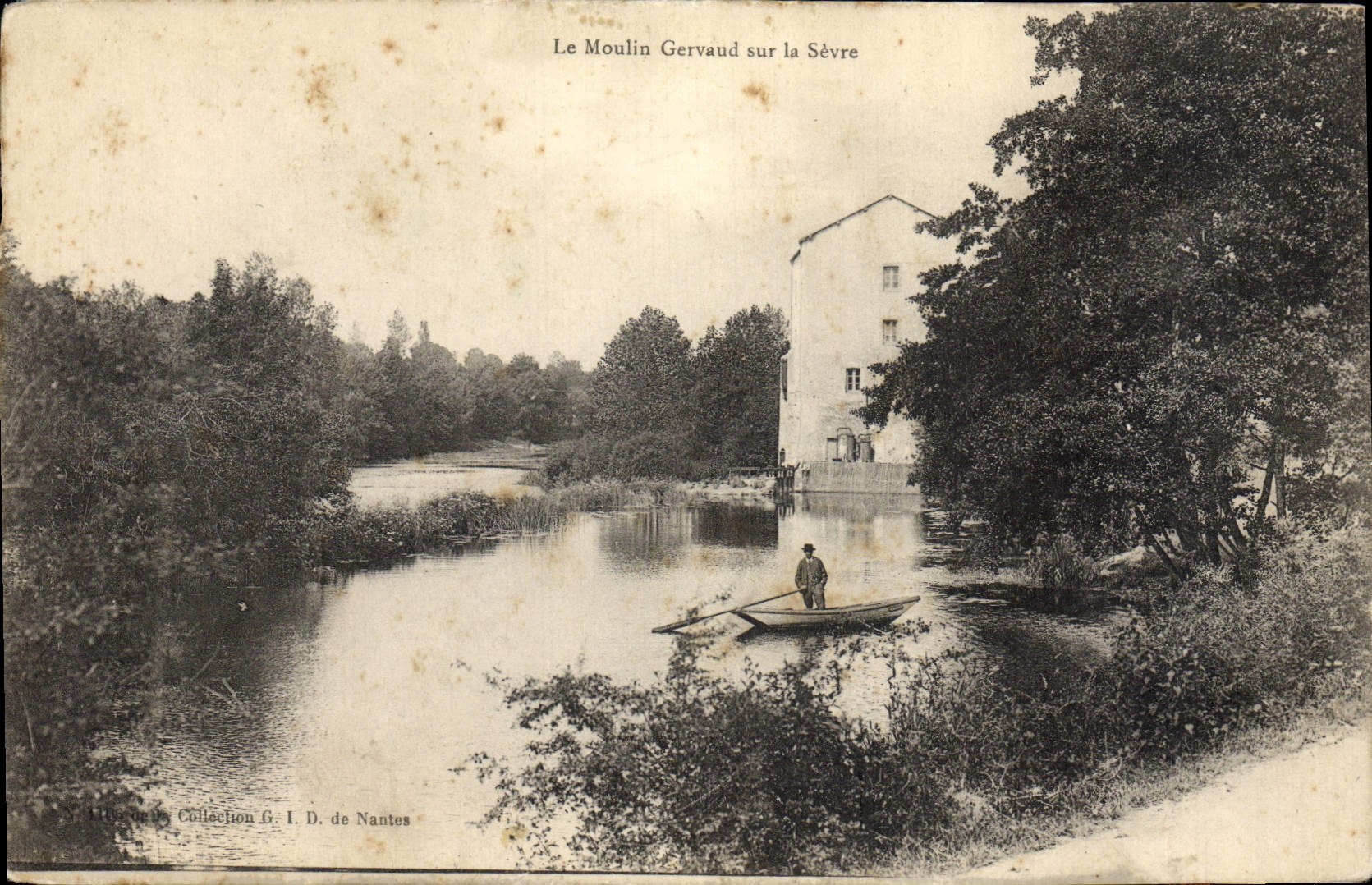POSTAL de la VENDIMIA que el molino de Gervaud encendido se separa