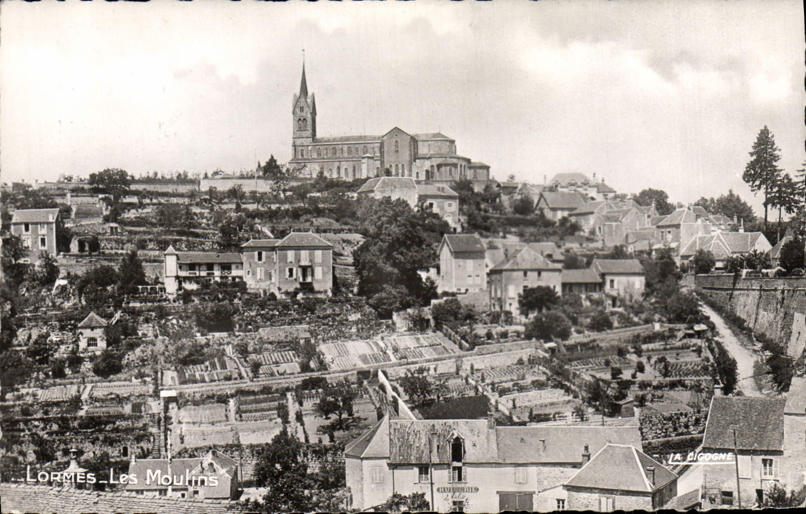 VINTAGE POSTCARD Lormes Moulins