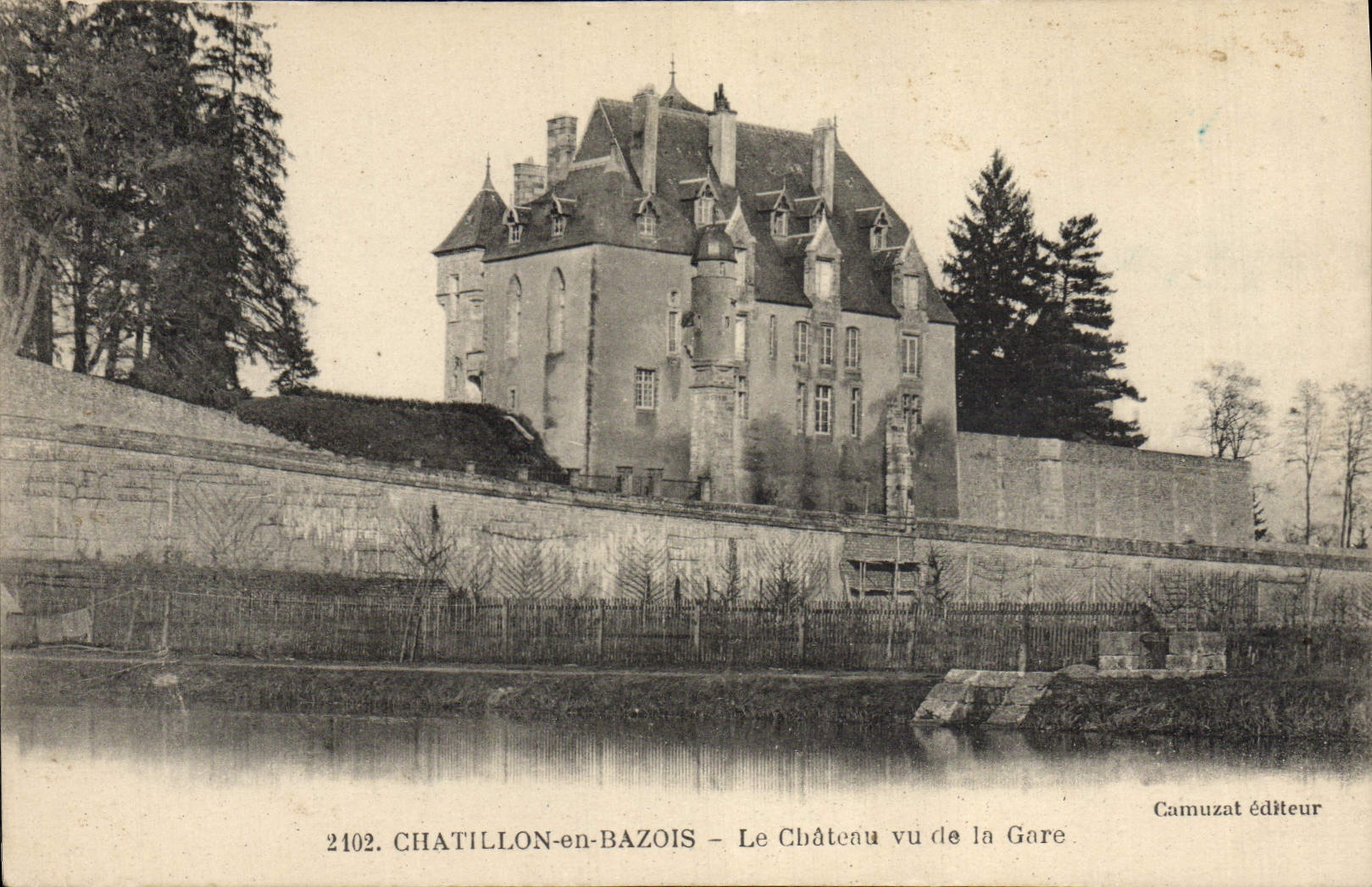 VINTAGE POSTCARD Chatillon in Bazois the castle seen of the station