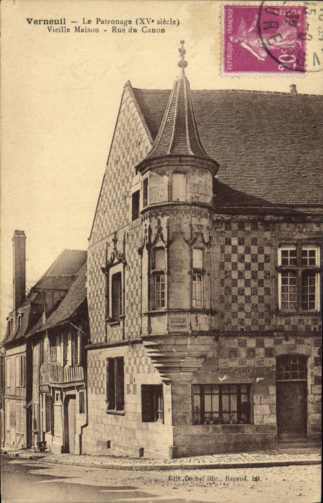 VINTAGE POSTCARD Verneuil Patronage Old woman house Street of Canon