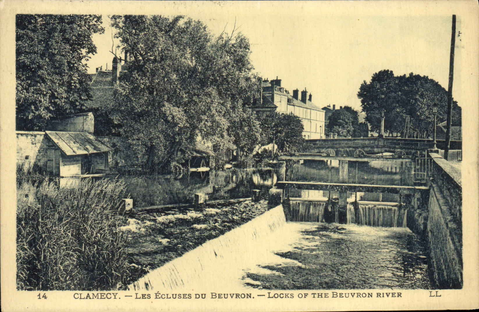 VINTAGE POSTCARD Clamecy Locks Of Beuvron