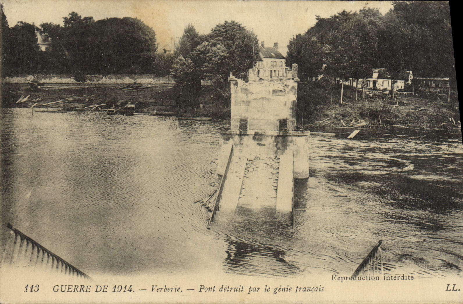 VINTAGE POSTCARD Verberie Bridge destroyed by the French genius Militaria