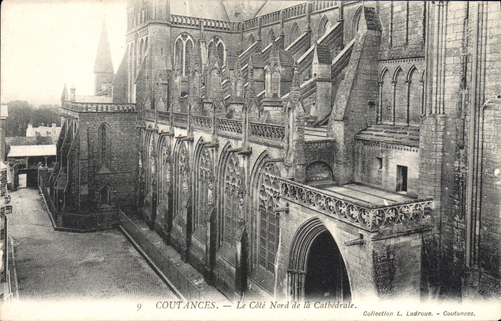 VINTAGE POSTCARD Coutances the Northern Dimension of the Cathedral