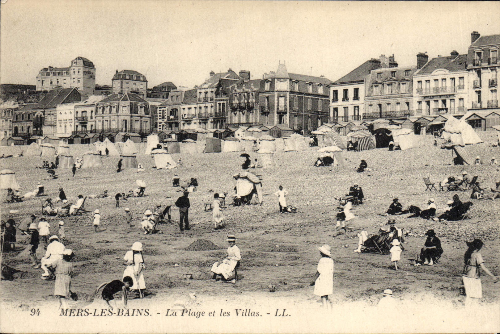 CPA Mers Les Bains La Plage et les Villas