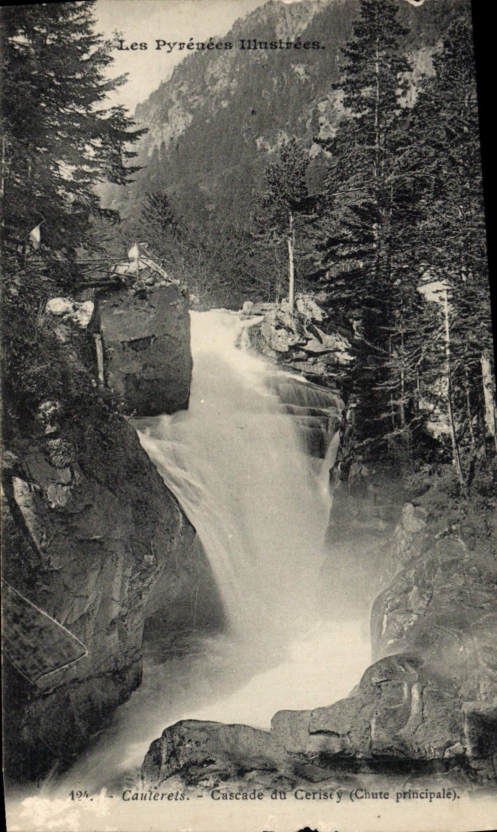 CPA Cauterets Cascade de Cerisey Chute principale