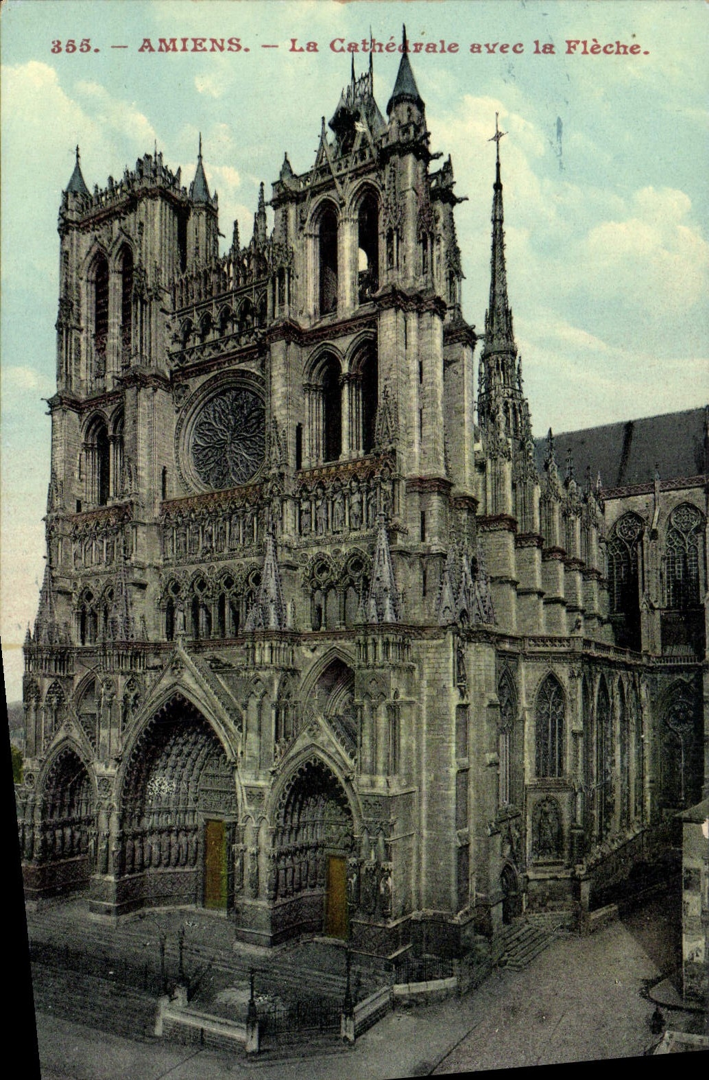 CPA Amiens La Cathedrale avec la Fleche