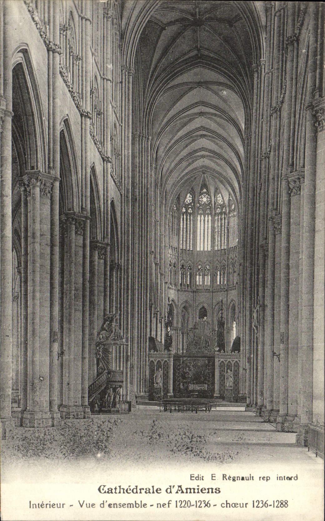 VINTAGE POSTCARD Amiens Cathedral Interior Overall picture