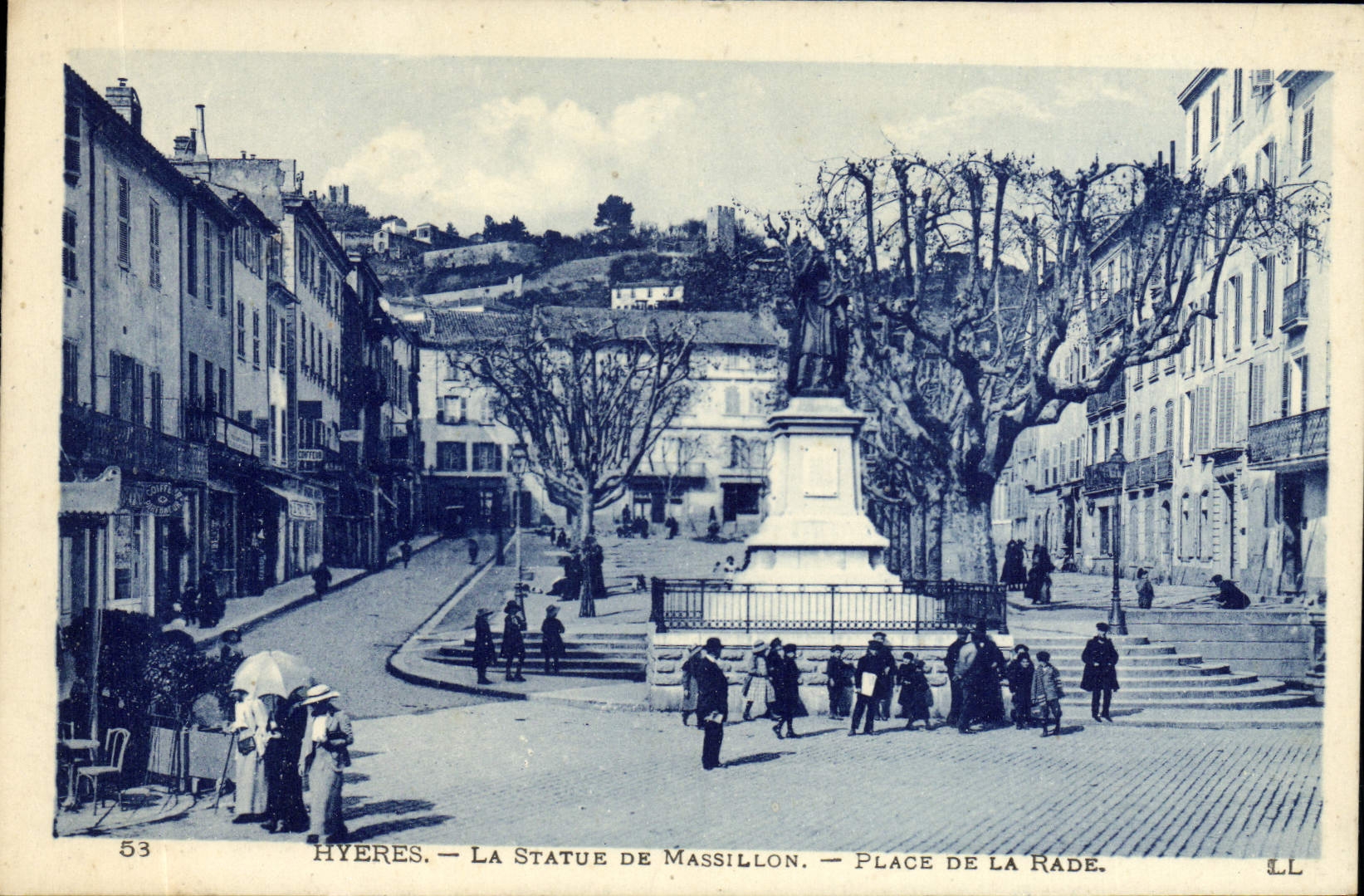 La POSTAL Hyeres de la VENDIMIA estatua de Massillon coloca los caminos