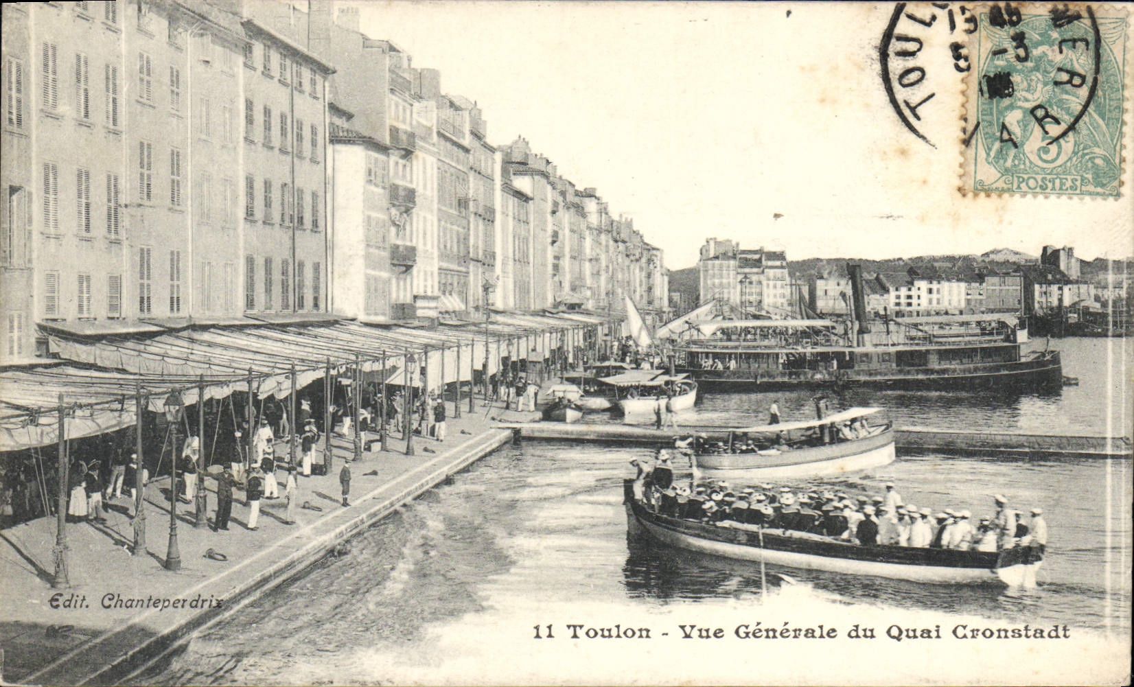 CPA Toulon Vue Generale du Quai Cronstadt Bateaux