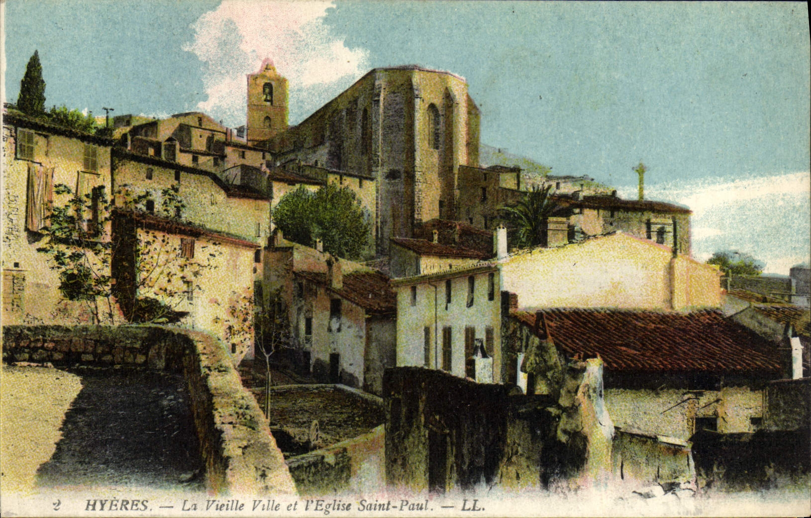POSTAL Hyeres de la VENDIMIA la ciudad vieja y la iglesia de San Pablo