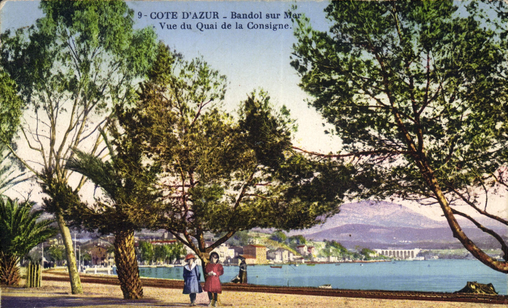 CPA Cote D'Azur Bandol sur Mer Vue du quai de la Consigne