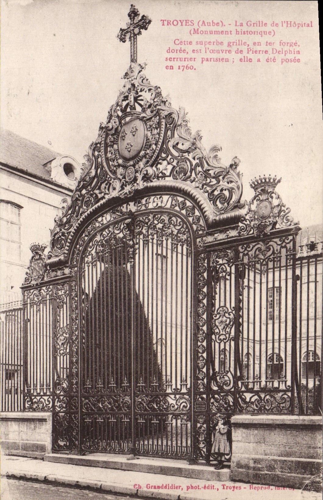 VINTAGE POSTCARD Troyes the Grid of the Hospital