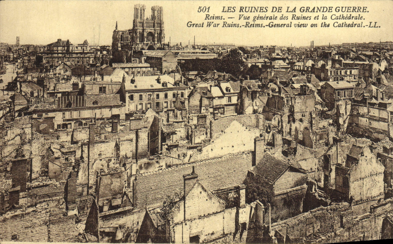 VINTAGE POSTCARD Rheims View Of the Ruins And the Militaria cathedral