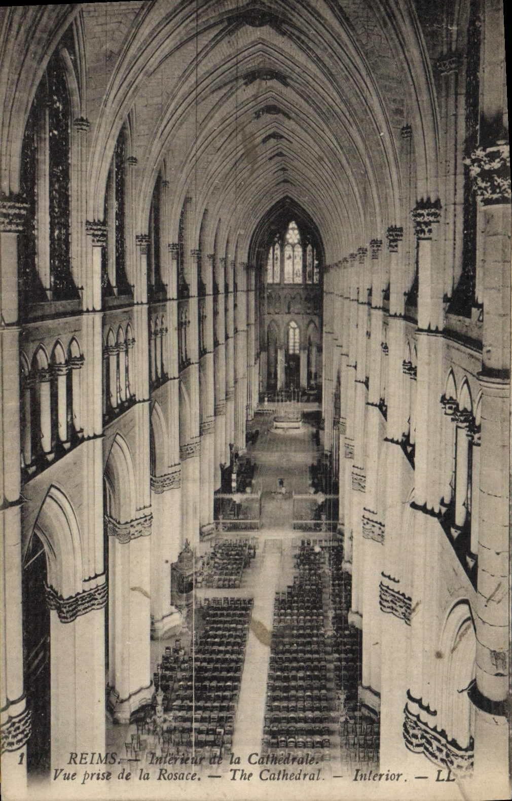 VINTAGE POSTCARD Interior Rheims Of the Cathedral Seen from of the rosette
