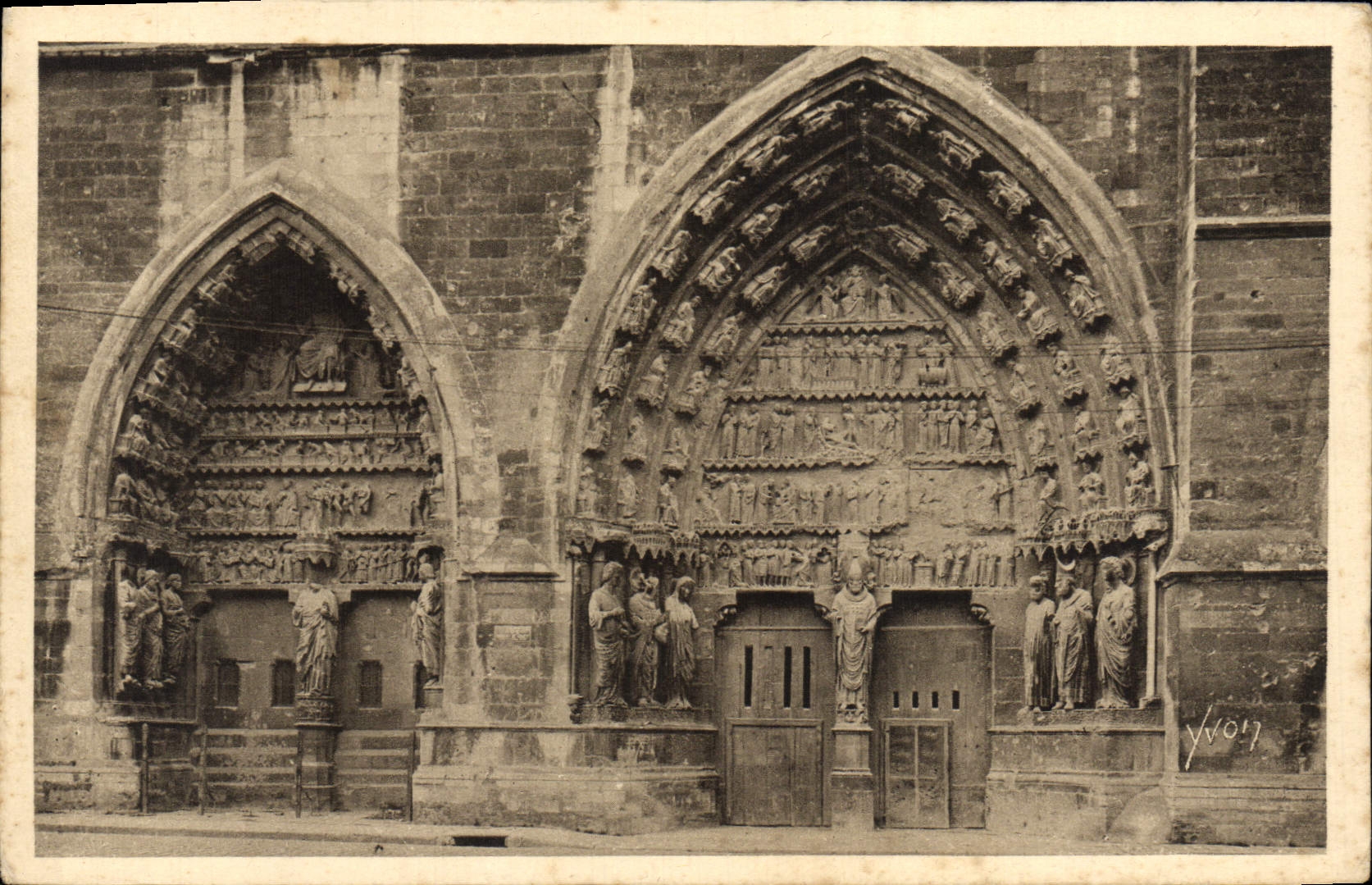 CPA Reims Le portail nord de la cathedrale