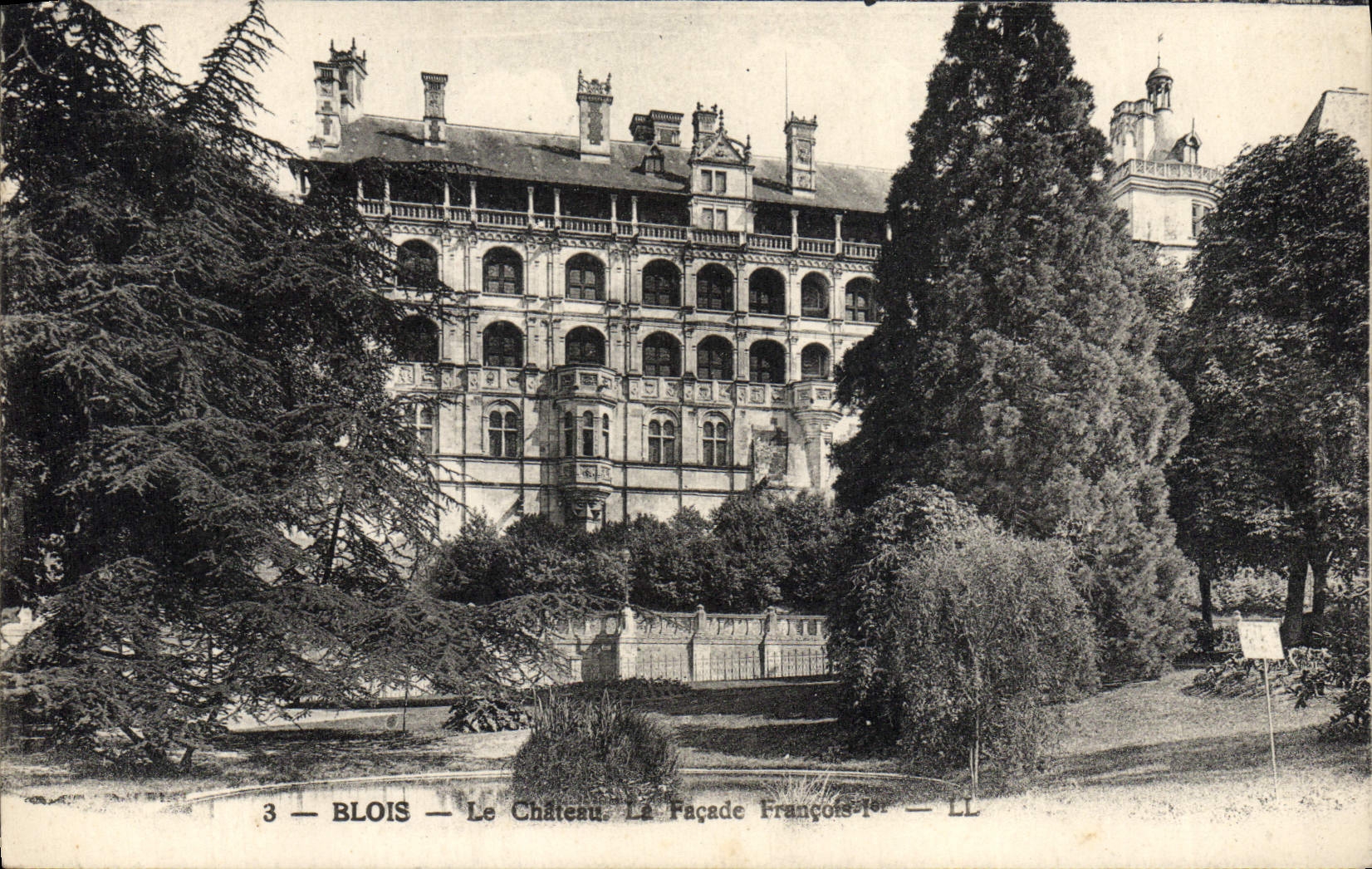 CPA Blois Le Chateau Le Facade Francois 1er