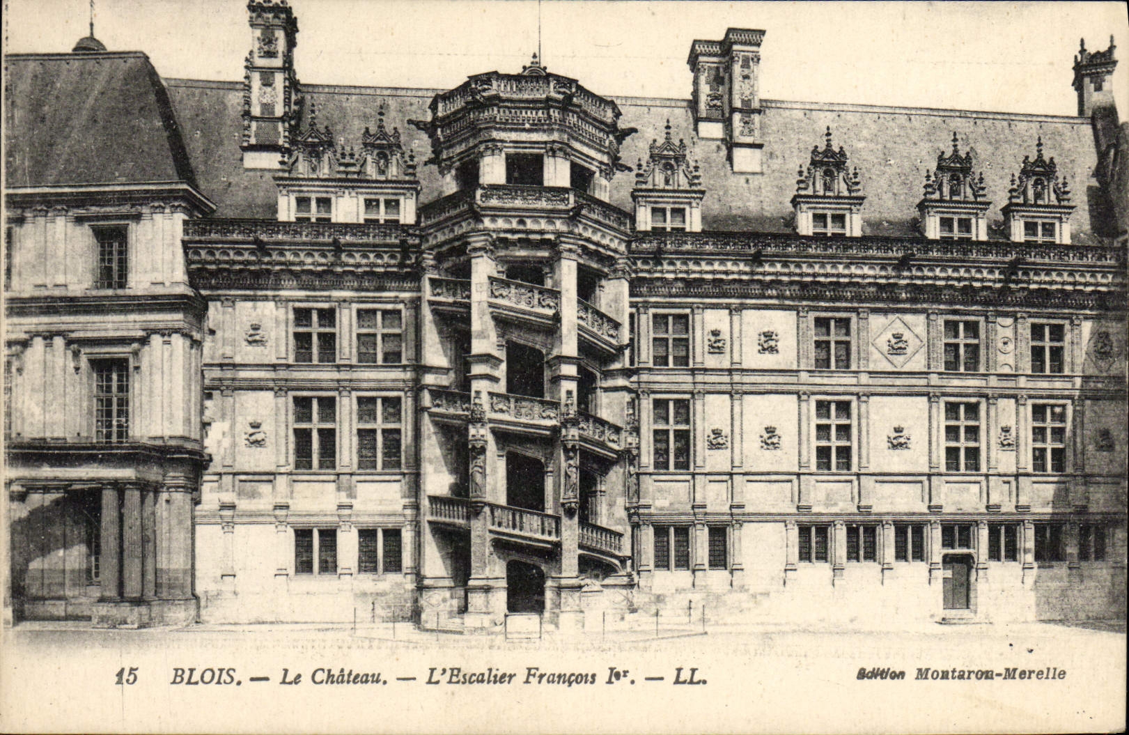 CPA Blois Le Chateau L'Escalier Francois 1er