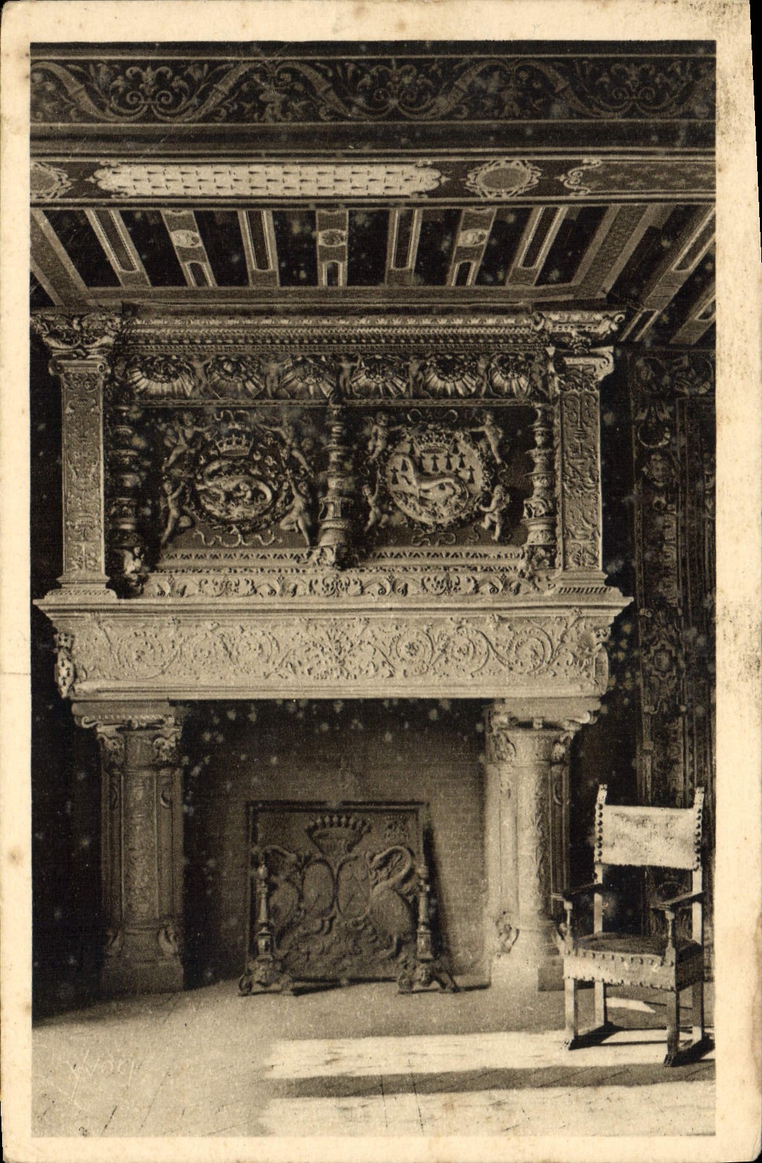 CPA Blois Salle D'honneur Detail d'une cheminee Chateau