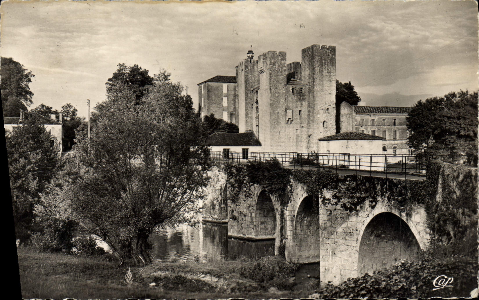 CPM Environs De Nerac Barbaste Le Moulin Des Tours et le pont