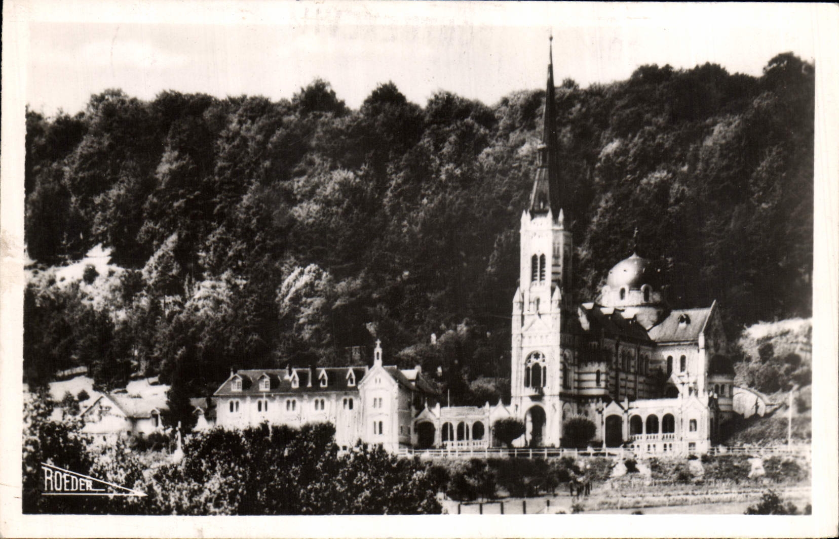CPM Basilique De Domremy