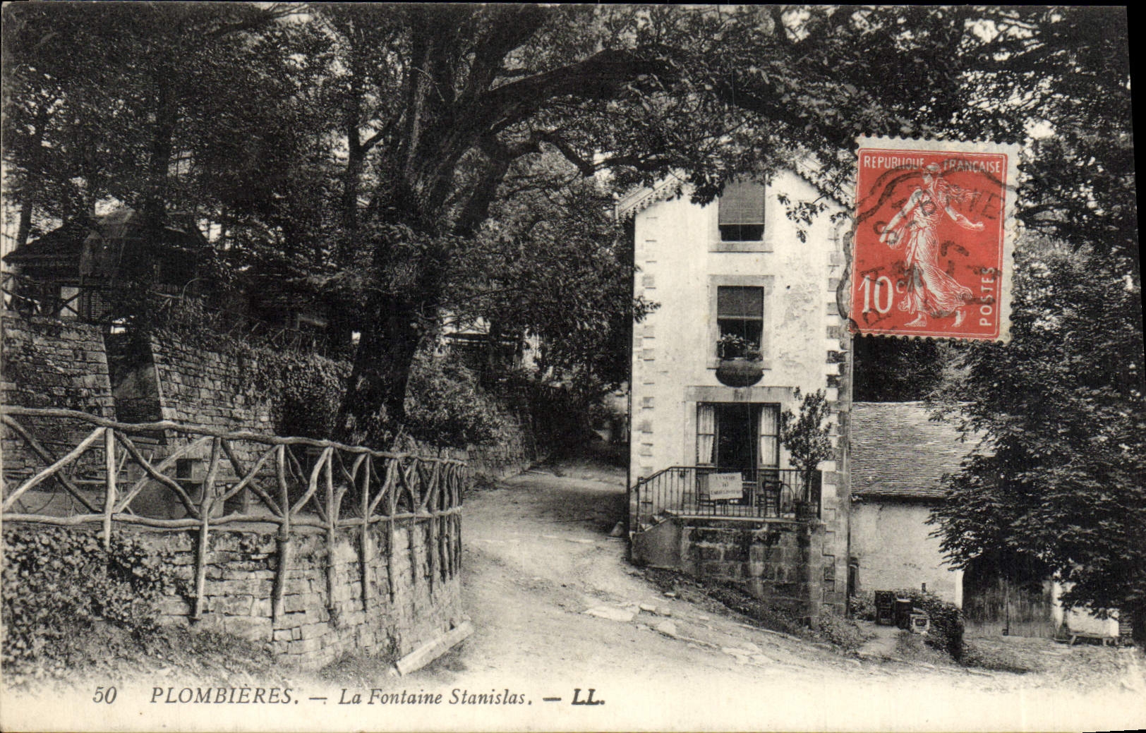 VINTAGE POSTCARD Plombieres the Stanislas Fountain