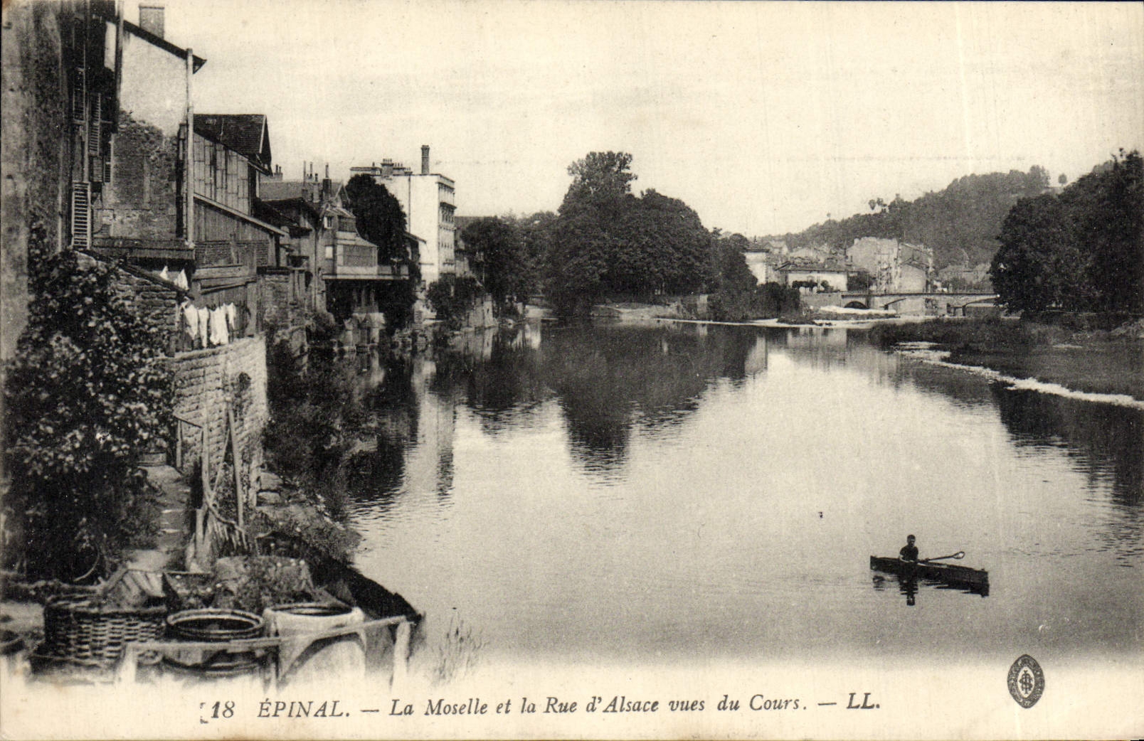 CPA Epinal La Moselle Et La Rue D'Alsace Vues Du Cours