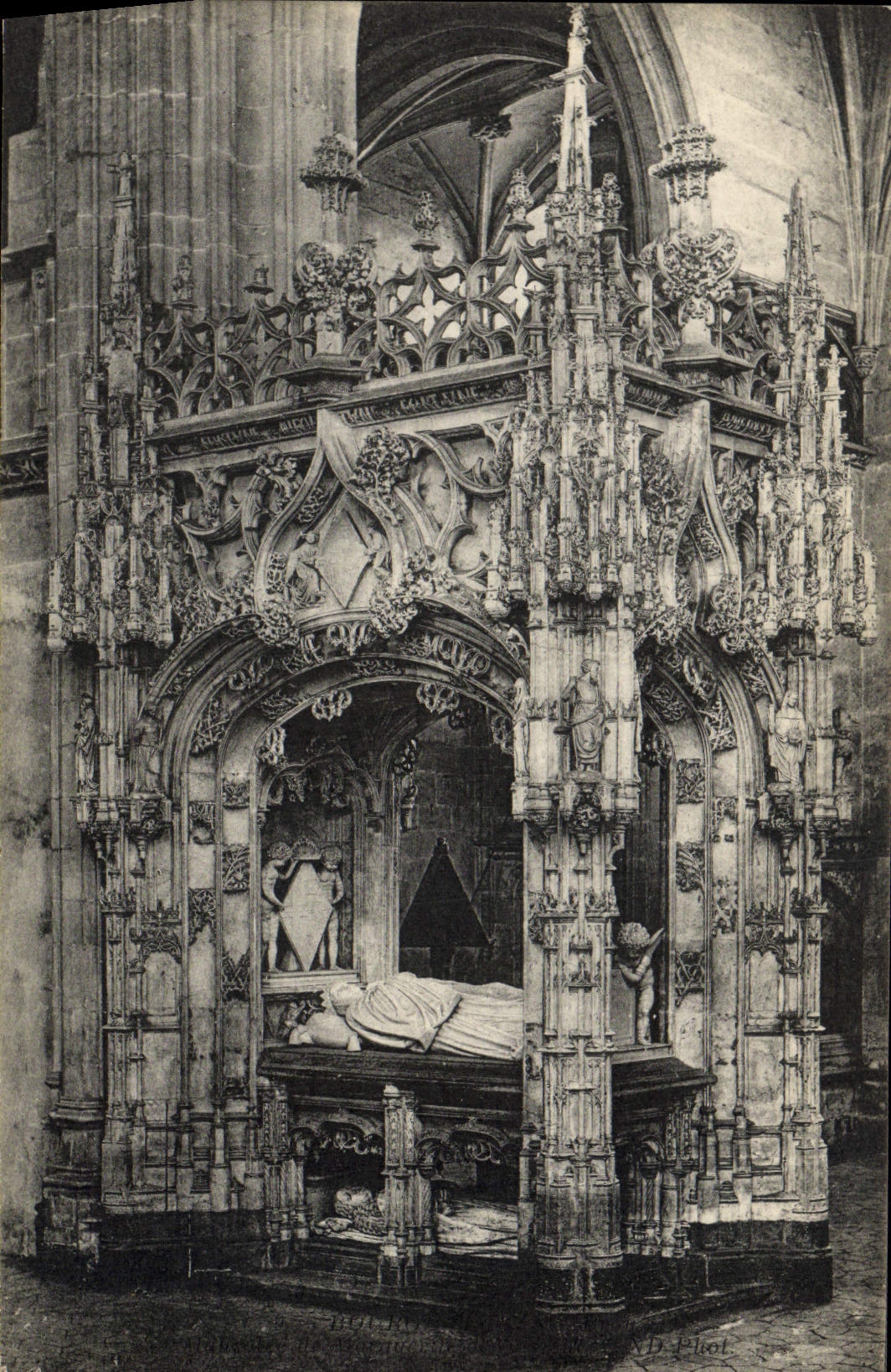 VINTAGE POSTCARD Borough