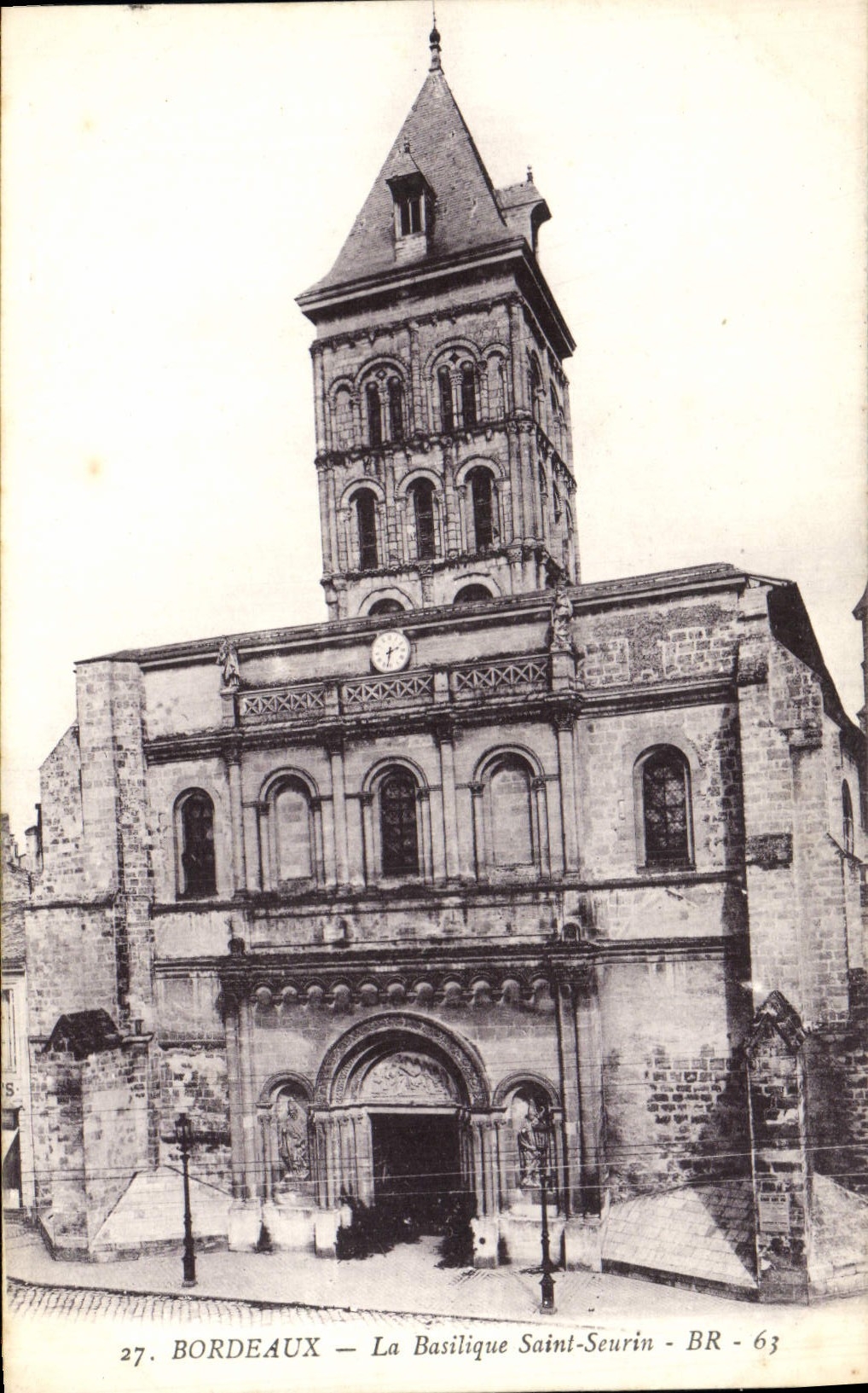 VINTAGE POSTCARD Bordeaux the Basilica Holy Seurin